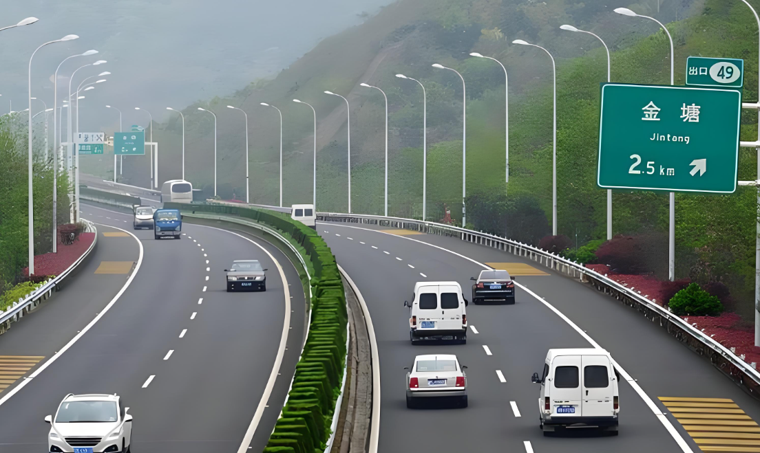 春节高速免费“差5秒”付1700元 年度5000公里免费额度可行吗？专家解读